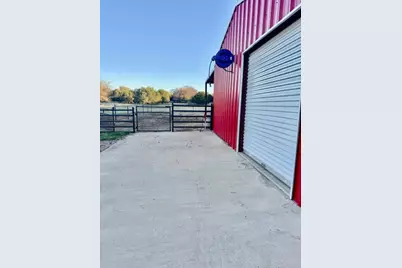 3350 Skyline Drive, Bluff Dale, TX 76433 - Photo 21