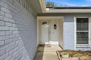 3004 Highgate Ln, Bedford, TX 76021 - Photo 3