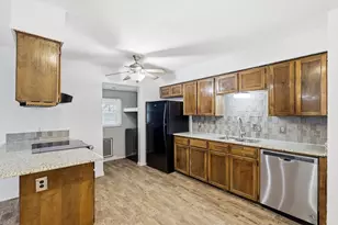 3004 Highgate Ln, Bedford, TX 76021 - Photo 7