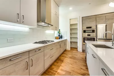 426 W 9th Street #104, Dallas, TX 75208 - Photo 9