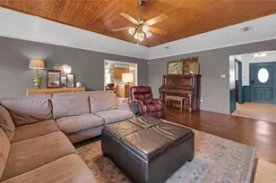 724 W 4th St, McGregor, TX 76657 - Photo 11