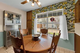 724 W 4th St, McGregor, TX 76657 - Photo 17