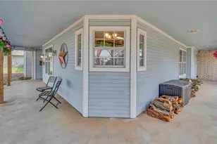 724 W 4th St, McGregor, TX 76657 - Photo 3