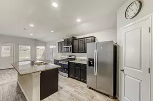 8213 Muddy Creek Dr, Fort Worth, TX 76131 - Photo 13