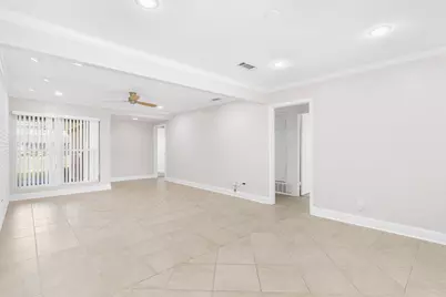 831 Warren, Richardson, TX 75080 - Photo 11