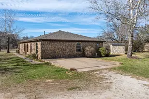 8812 Lipan Hwy, Lipan, TX 76462 - Photo 35
