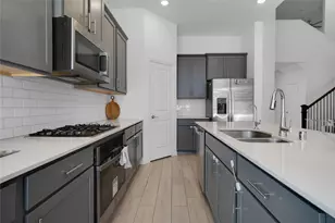 2121 Esher Dr, Little Elm, TX 75068 - Photo 3