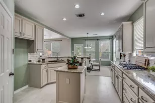 208 S Village Dr, McKinney, TX 75072 - Photo 9