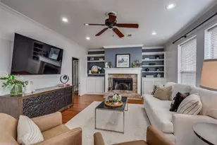 208 S Village Dr, McKinney, TX 75072 - Photo 3