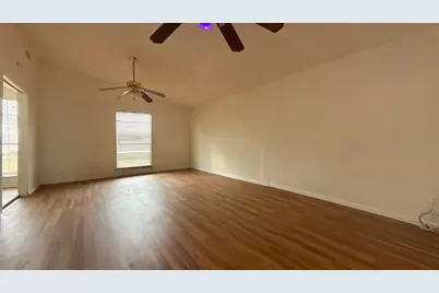 201 E Hubbard Street, Josephine, TX 75173 - Photo 13