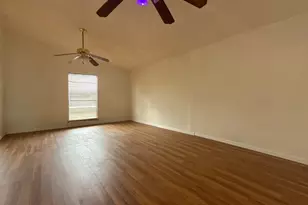 201 E Hubbard St, Josephine, TX 75173 - Photo 13