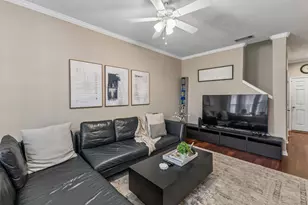 262 Legends Dr, Lewisville, TX 75057 - Photo 5