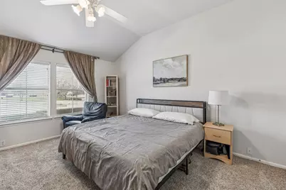 262 Legends Drive, Lewisville, TX 75057 - Photo 13