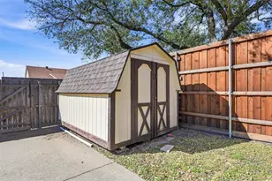 1017 Lesa Ln, Garland, TX 75042 - Photo 25