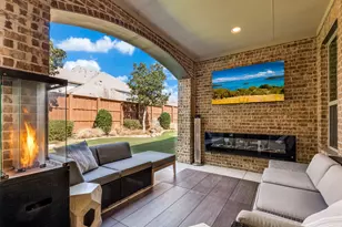 647 Fountainview Dr, Irving, TX 75039 - Photo 35