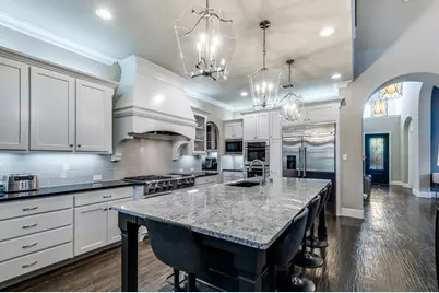 647 Fountainview Drive, Irving, TX 75039 - Photo 13