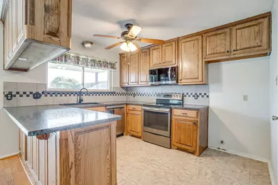 500 Berkshire Court, Burleson, TX 76028 - Photo 15