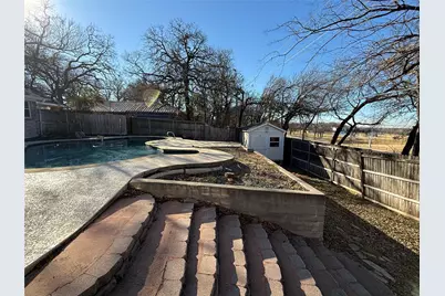 21 Devonshire Drive, Bedford, TX 76021 - Photo 19