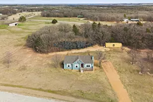 103 Colt Dr, Sadler, TX 76264 - Photo 17