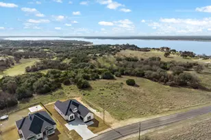 19071 White Bluff Dr, Whitney, TX 76692 - Photo 29