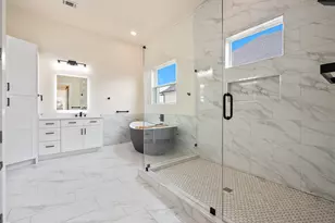 19071 White Bluff Dr, Whitney, TX 76692 - Photo 21