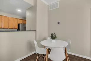 2305 Worthington St, Dallas, TX 75204 - Photo 9