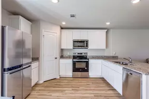 107 Annabelle St, Cleburne, TX 76031 - Photo 9