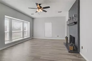 718 Argone Ct, Euless, TX 76039 - Photo 5