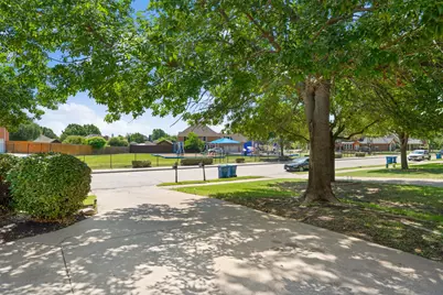 10005 Fairway Vista Drive, Rowlett, TX 75089 - Photo 3