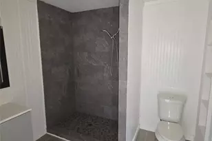 823 Blackfoot Ct, Granbury, TX 76048 - Photo 13