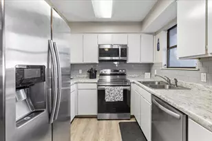 432 Post Oak Ln, Burleson, TX 76028 - Photo 9