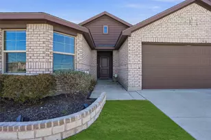 816 Durango Ln, Cleburne, TX 76033 - Photo 3