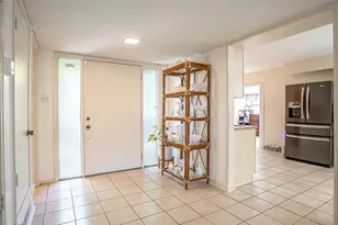 2410 S Graham Dr, Arlington, TX 76013 - Photo 5