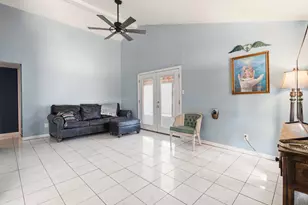 2111 Pennington Dr, Arlington, TX 76014 - Photo 9