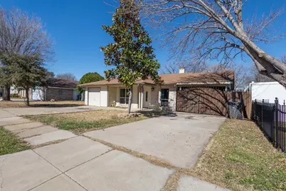 2111 Pennington Drive, Arlington, TX 76014 - Photo 3