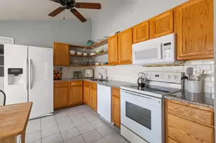 2111 Pennington Dr, Arlington, TX 76014 - Photo 5