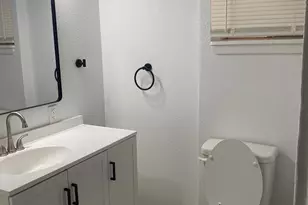 7911 Komalty Dr, Dallas, TX 75217 - Photo 7