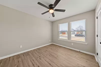 940 Holt Avenue, Waco, TX 76706 - Photo 7