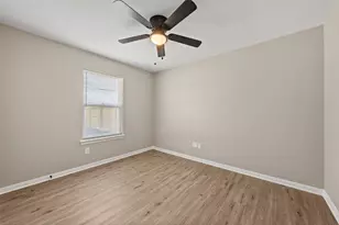 940 Holt Ave, Waco, TX 76706 - Photo 9