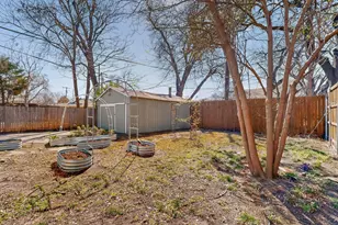 719 Dumont St, Dallas, TX 75214 - Photo 33