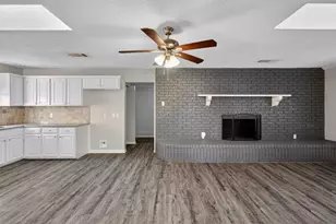 701 Harrison Ln, Hurst, TX 76053 - Photo 21