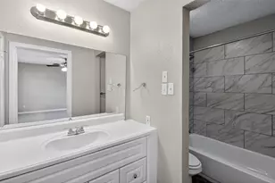 701 Harrison Ln, Hurst, TX 76053 - Photo 19