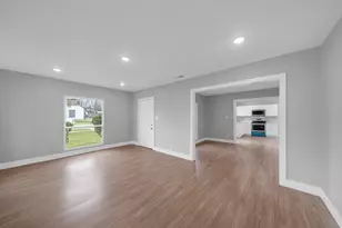 812 E Robert St, Fort Worth, TX 76104 - Photo 5