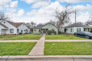 812 E Robert St, Fort Worth, TX 76104 - Photo 3