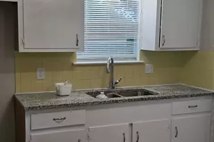 2806 Sharon Dr, Mineral Wells, TX 76067 - Photo 9