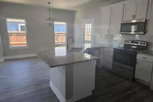 1342 Wyatt St, Waxahachie, TX 75165 - Photo 9