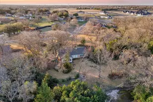 805 Evelyn Dr, Lorena, TX 76655 - Photo 35