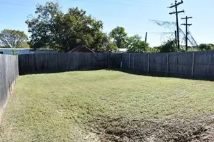 752 Stribling Cir, Azle, TX 76020 - Photo 15