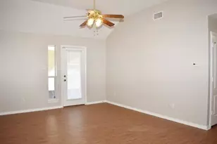 752 Stribling Cir, Azle, TX 76020 - Photo 3