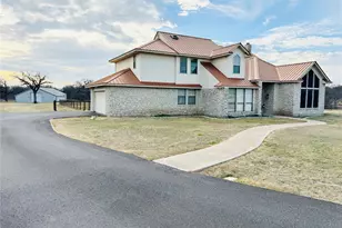 4895 Meadow Breeze Ct, Fort Worth, TX 76140 - Photo 11